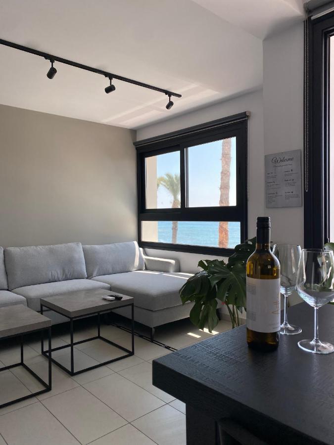 Sea La Vie #1 - Luxury Seaview Apartment Paphos Kültér fotó
